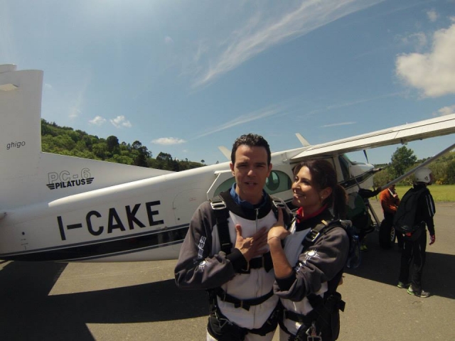 Felices paracaidistas